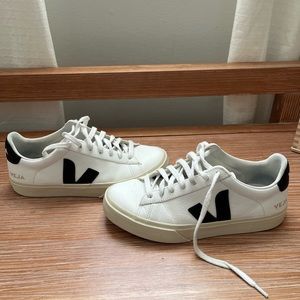 Veja Campo Sneakers extra white/ black, sz 38EU/ 7US